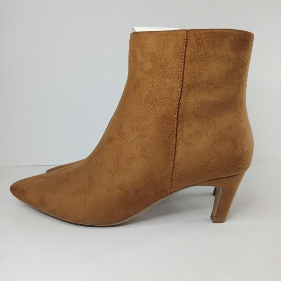 Universal Thread Women's 9.5 Tan Pointed Toe Faux Suede Ankle Heel Boots New - Picture 1 of 7